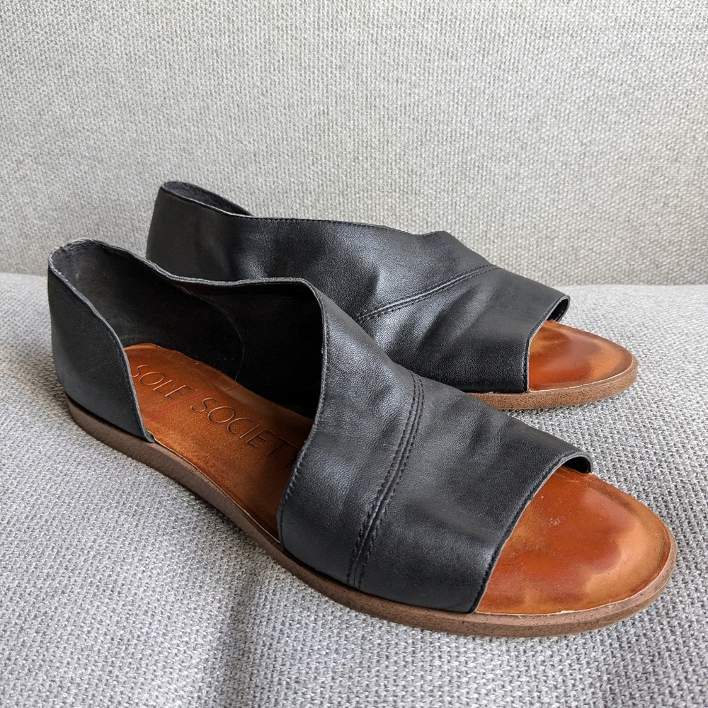 Sole Society Womens Colvan Sandals Black Leather Cutout Flat Heel Slip On 8